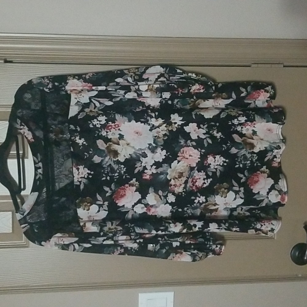 Blouse - Picture 2 of 2